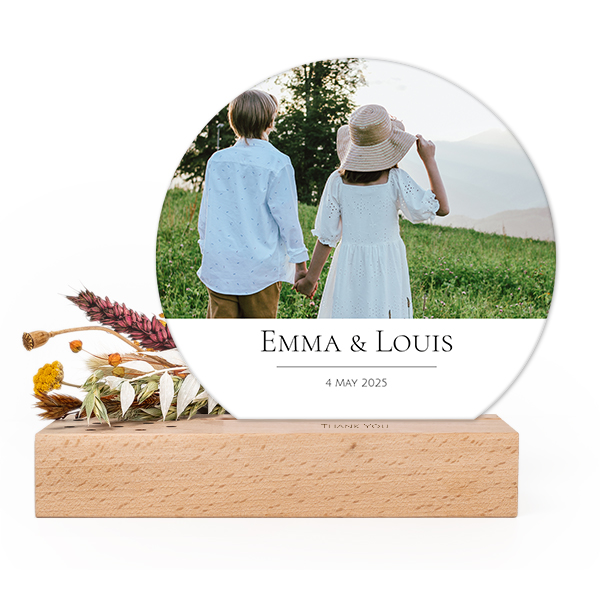 Forex kaart rond in houten houder met full color print en droogbloemen