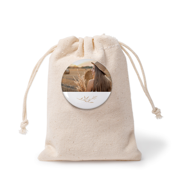 Sachets en coton avec badge (lot de 12) Sachets en coton avec badge (lot de 12)