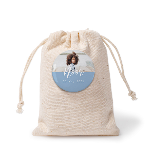 Small cotton bags with pin badge - set of 12 Small cotton bags with pin badge - set of 12