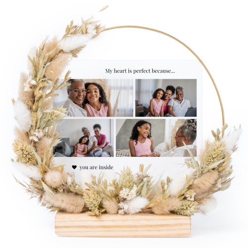 Dried flower wreath with 13 photo cards