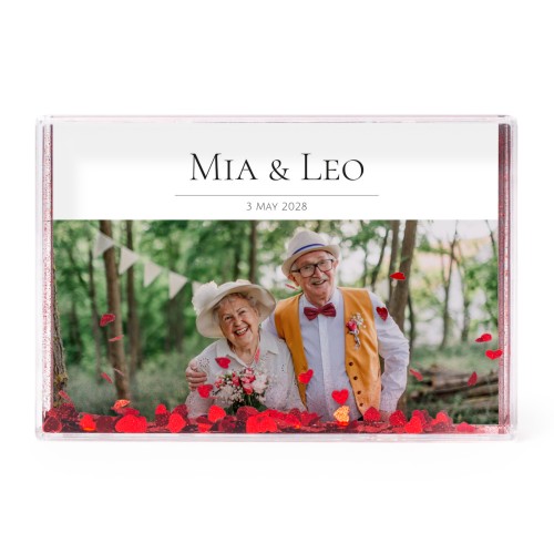 Photo frame with heart confetti Photo frame with heart confetti
