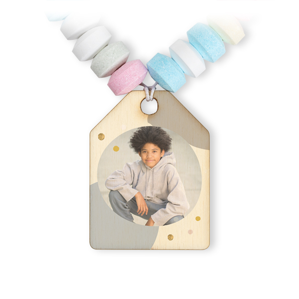 Collier de bonbons et étiquette en bois avec photo - lot de 12 Collier de bonbons et étiquette en bois avec photo - lot de 12