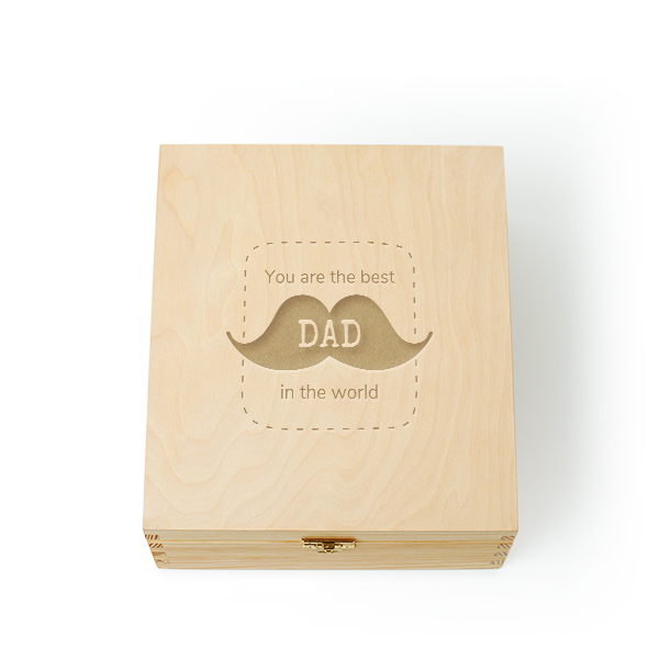 Tea box with engraving Tea box with engraving