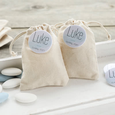 Small cotton bags with pin badge