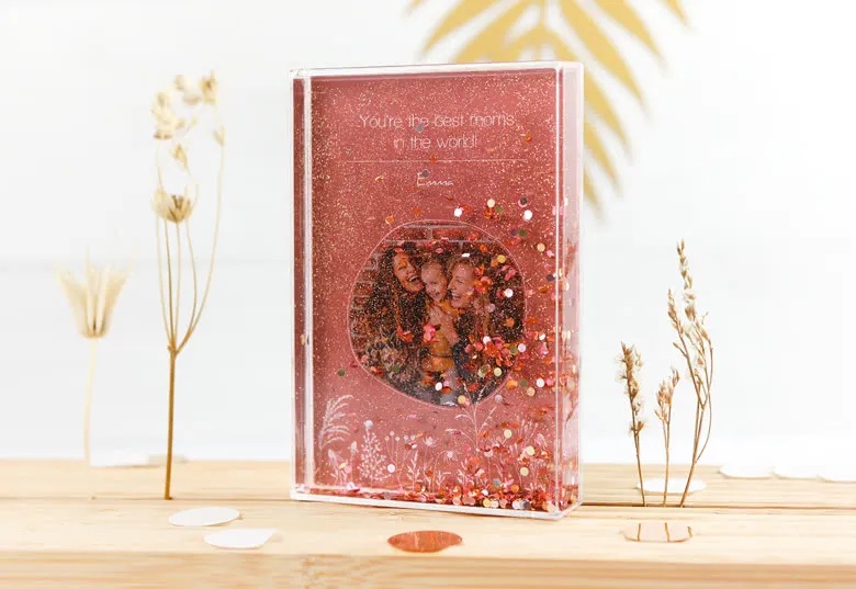 Cadre fete des meres, cadre personnalisé avec paillettes coeurs pour la fete des meres